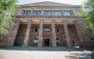 Ֆիզկուլտինստիտուտից 3 մարդ է կալանավորվել՝ կաշառք ստանալու մեղադրանքով
