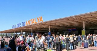 Անթալիայում հանգստացող ռուս զբոսաշրջիկների թիվը երկնիշ աճ է գրանցել
