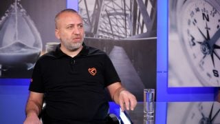 ԱԴՐԲԵՋԱՆՑԻՆԵՐԸ ՍՏՈՒԳՈՒՄ ԵՆ ՀԱՅ ԶԻՆՎՈՐՆԵՐԻՆ, ՆՈՐ ԹՈՂՆՈՒՄ ԴԻՐՔԵՐ. ՊԱՏԱՆԴ ԵՆ ՊԱՀՈՒՄ. ԱՎԵՏԻՔ ՔԵՐՈԲՅԱՆ