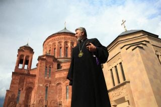 Եղբորս և նրա որդու նկատմամբ քաղաքական բռնաճնշnւմներն իրականացվում են քինախնդրnւթյամբ և օրենքի կոպիտ խախտումով. Եզրաս արքեպիսկոպոս