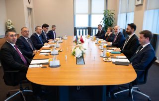 Էրդողանի խորհրդականն ադրբեջանցի գործընկերների հետ քննարկել է Հայաստանի ու Ադրբեջանի միջև գործընթացը