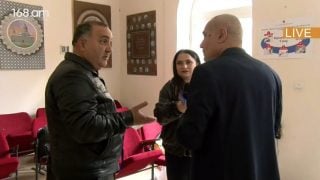 «Հանրապետություն» կուսակցության վստահված անձը կասկածելի վարքագիծ է դրսևորել. նա նաև ավագանու անդամ է