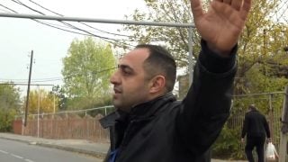 Օրենքը օրենք է բոլորի համար, ինչի՞ ՔՊ-ի պաստառը չեք հանում. ընտրող