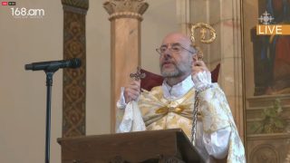 Խառնաշփոթի իրավիճակում ենք. Եկեղեցին ներսից թիրախավորված է, դրսից` ճնշումների տակ. Դանիել Սրբազան