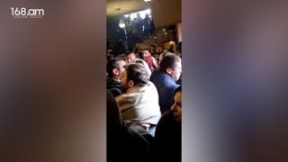 Ամենայն հայոց կաթողիկոսը Գարեգին 2-րդն է բղավող Դորունցին բիրտ ուժով հեռացրեցին եկեղեցուց