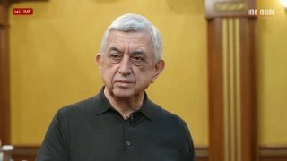 2020թ. սեպտեմբերի 30-ին ես այս աշխատասենյակում հանդիպել եմ ՀՀ-ում հավատարմագրված բարձրաստիճան դիվանագետի հետ. Սերժ Սարգսյան