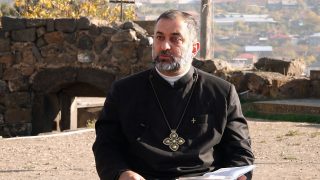 Ձեր լռությանը ես բյուր աղոթք եմ պարտք, ՏՂԵ՛ՐՔ. Տեր Մանուկ քահանա Զեյնալյան