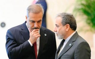 Իրանի և Թուրքիայի ԱԳ նախարարները քննարկել են տարածաշրջանային վերջին զարգացումները