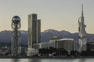 Բաթումիի նորակառույց շենքերի բնակարանների մեծ մասը գնել են օտարերկրացիները, որոնց թվում՝ Հայաստանի քաղաքացիներ