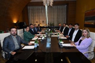 Բաքվում գտնվող Հայաստանի քաղհասարակության ներկայացուցիչները հանդիպել են Հաջիևին