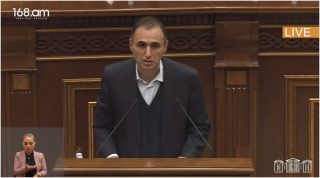 Ավետիք Չալաբյանն ընդդիմադիր ԱԺ երկու խմբակցություններին առաջարկում է դիմել Սահմանադրական դատարան