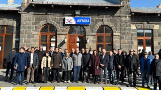 Հայաստանի և Թուրքիայի ներկայացուցիչները հանդիպել են Հայաստան-Թուրքիա սահմանին․ քննարկվել են Գյումրի-Կարս երկաթգծի վերականգնման և շահագործմանն ուղղված տեխնիկական հարցերը