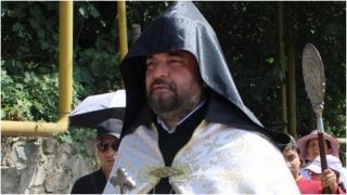 Ինձ համար եղբայրաբար աղոթելու փոխարեն, ձեզ համար աղոթեք՝  քայքայիչ գործելաոճի համար. Հոգեշնորհ Տեր Սամվել վարդապետ Մխիթարյանը՝ Տեր Տարոնին