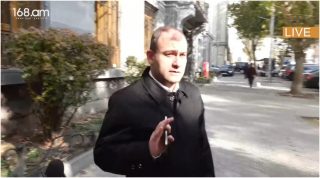 Լիդյա Մանթաշյանին մեղադրող դատախազ Հարությունյանը հրաժարվեց պատասխանել լրագրողի հարցերին