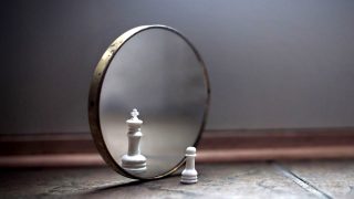 Խոնարհությունը բարձրացնում է, իսկ հպարտությունը` ցած նետում