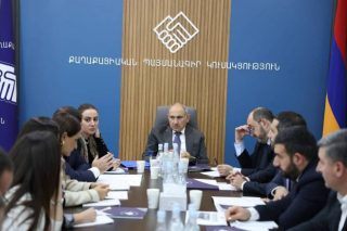 Փաշինյանն արգելել է իր թիմակիցների ապահարզանները․ «Հրապարակ»