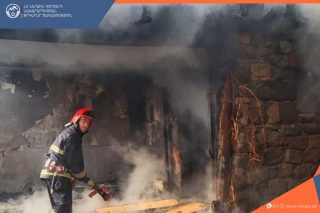 Արշակունյաց պողոտայում գտնվող քոլեջներից մեկի հետնամասում գտնվող պահեստային հատվածում հրդեհ է բռնկվել