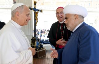 Մեր մզկիթներում կրկին ազան է հնչվում. Փաշազադեն Հռոմի պապին պատմել Է Ադրբեջանի «հաղթանակի» մասին