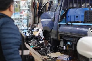 Հարավային Կորեայում մեքենան մխրճվել է շուկայի մեջ. կան զոհեր և վիրավորներ