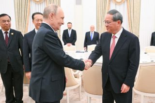 Պուտինը Չինաստանի վարչապետի հետ քննարկել է ՌԴ-Չինաստան-Մոնղոլիա ձևաչափով համագործակցության ընդլայնումը