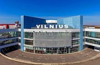 Վիլնյուսի օդանավակայանը կրկին դադարեցրել է աշխատանքը բելառուսական մաքսանենգ օդապարիկների պատճառով