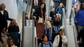 Մարդիկ իսկապես տուժում են. Օդանավակայաններից մինչև մթերային խանութներ ԱՄՆ-ում փակվում են