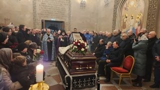 Լեգենդար ֆուտբոլիստ և օլիմպիական չեմպիոն Նիկիտա Սիմոնյանի հոգեհանգստի արարողությունն է