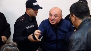 Դիտավորյալ թղթերը մեջից հանել են. ո՞վ է դրա տեղն իմացել, վայրկյանի հարց է. Վարդան Ղուկասյան