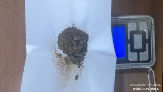 «Արմավիր» ՔԿՀ-ում կանխվել է թմրամիջոցի նմանվող զանգվածի փոխանցման փորձը․ ձերբակալվել է մեկ անձ