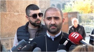 #ՀԻՄԱ․ Ի՞նչ է կատարվում Մայր Աթոռում. Կարգալույծ քահանայի 2 ընկեր-քահանաները հրավիրվել են Մայր Աթոռ