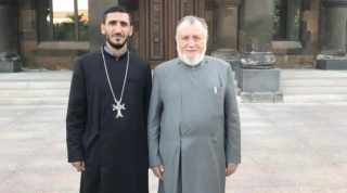 Ապաշխարության եմ կոչում այն հոգևորականներին, որոնք խոտորվեցին առաքելահաստատ կանոնական ճանապարհից։ Գուցե թե Տերը ողորմած գտնվի. Տեր Սարգիս քահանա Սարգսյան