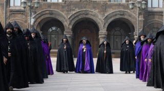 Երկրի հույսը քաղաքական հաղթանակները չեն, այլ հոգևոր հարությունը․ Մայր Աթոռ Սուրբ Էջմիածնում նշվել է հայոց առաջին լուսավորիչների տոնը