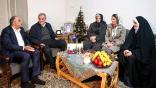 Իրանի նախագահը հայ ընտանիքին շնորհավորել է գալիք Նոր տարվա և Սուրբ Ծննդի կապակցությամբ