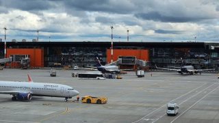 Մոսկվայի օդանավակայաններում ավելի քան 100 չվերթ է հետաձգվել կամ չեղարկվել