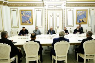 Փաշինյանին միացած 10 եպիսկոպոսները նոր հայտարարությամբ են հանդես եկել