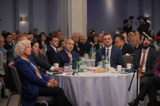 Փաշինյանի անունից «Աղոթքի նախաճաշ»-ին մատուցված ընթրիքի ծախսերը պետական գաղտնիք են․ միջոցառման կազմակերպիչը Աննա Հակոբյանի՝ դատական գործերով անցնող գործընկերն է. Factor.am