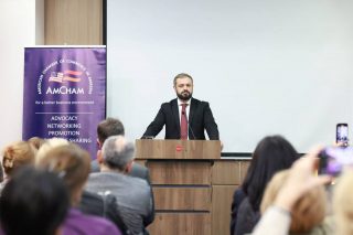 Գևորգ Պապոյանը հանդիպել է Հայաստանում Ամերիկայի առևտրի պալատի խորհրդի անդամների և գործարար համայնքի ներկայացուցիչների հետ