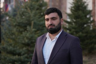Կարծում եմ՝ իշխանությունների ներսում կան բազմաթիվ մարդիկ, ովքեր դեմ են այն ամենին, ինչն իրականացվում է եկեղեցու դեմ. Դավիթ Մանուկյան