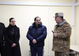 Սուրեն Պապիկյանը և Աննա Վարդապետյանն այցելել են հյուսիսարևելյան սահմանագոտի