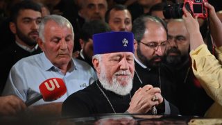 Քաղաքացիները վաղը օդանավակայանում կդիմավորեն Կաթողիկոսին