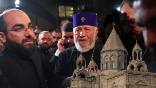 Քաղաքացիները վաղը օդանավակայանում կդիմավորեն Կաթողիկոսին