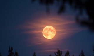 Դեկտեմբերի 4-ի լույս 5-ի գիշերը Երկրի բնակիչները կտեսնեն այս տարվա վերջին գերլուսինը․ Լևոն Ազիզյան