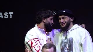 Ես բոմբ ֆորմի մեջ եմ. Դավիթ Խաչատրյանն ու իր մրցակիցը գրկախառնվեցին