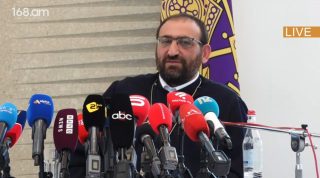 Տեղեկատվական աղբանոցները, որ գրել էին՝ իբր ես Կաթողիկոսի հրաժարականն եմ պահանջում, մամուլ չեն. Արշակ սրբազան