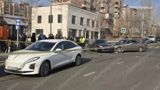 Աբովյանում բախվել են ուղևորատար «Գազել»-ն ու ևս երեք մեքենա․ կա տուժած