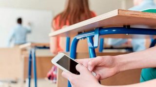 Երևանի դպրոցների մեծ մասում արգելվել է էլեկտրոնային սարքավորումների օգտագործումը