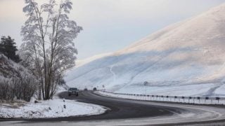 Ջերմուկում, Վարդենյաց լեռնանցքում և Սարավան- «Զանգեր» կոչվող ավտոճանապարհին ձյուն է տեղում