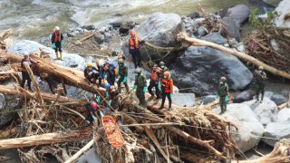 Ինդոնեզիայում հեղեղումների զոհերի թիվը հասել է 950-ի