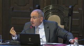 Թոշակը բարձրացնելը դժվար է. թոշակառուների թիվը մեծ է. Փաշինյանը 63 տարեկաններին առաջարկում է բիզնես անել