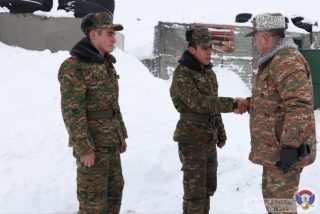 Էդվարդ Ասրյանն այցելել է հանրապետության արևելյան սահմանագոտի և շնորհավորել զինծառայողներին գալիք տոների առթիվ